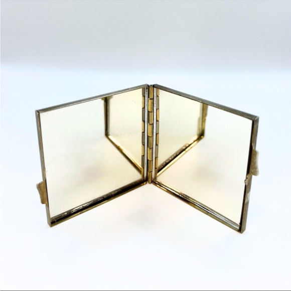 Vintage Compact Makeup Mirror / Floral Square Pocket Mini Mirror - Picture 5 of 7